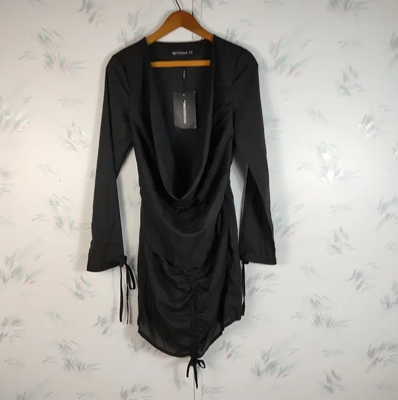 PrettyLittleThing Black Plunge Mini Dress Ruched Bodycon NWT Size 6 - Picture 4 of 14